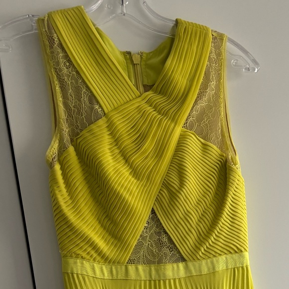 Bcbg MaxAzria dress Caia dress lemongrass yellow pleated maxi dress - Picture 6 of 6
